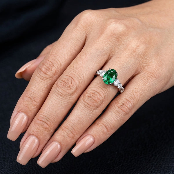 Emerald Royale Diamond Ring