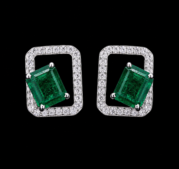 Emerald Frame Stud