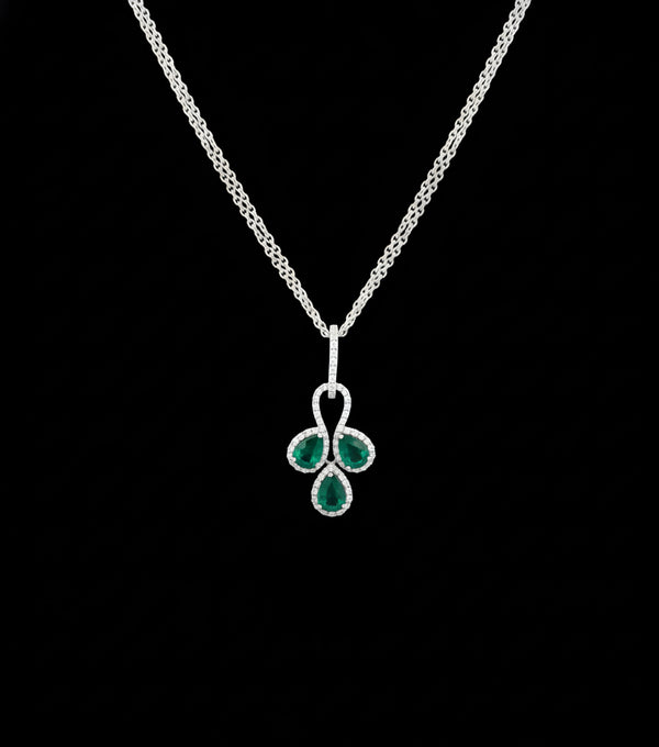 Emerald Trinity Halo Silver Pendant – Refined Elegance in Sterling Silver